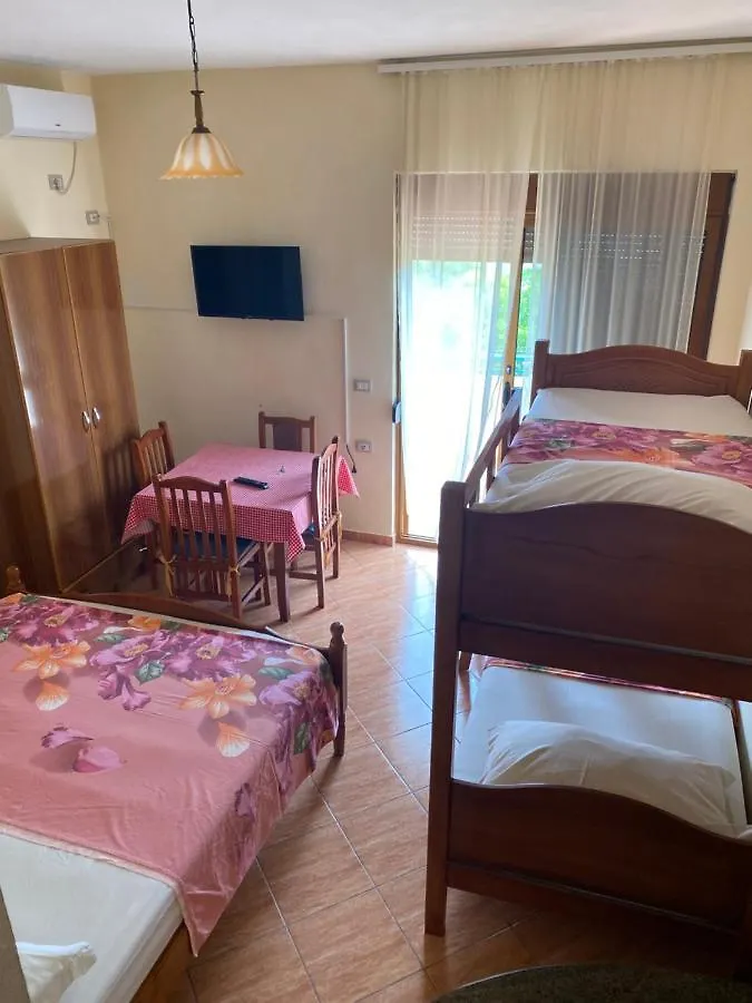 Pararse Apartments Vlorë Casa vacanze